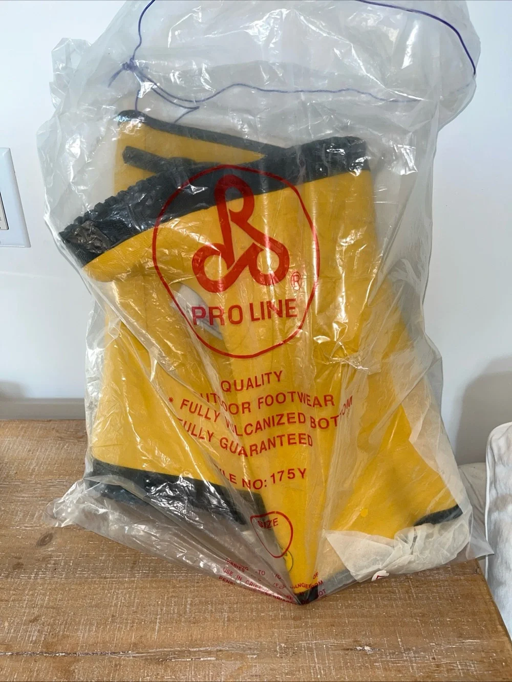 NWT Pro Line Waterproof Rain Boots Yellow Sz 7 Men’s Rubber Work Fishing Outdoor